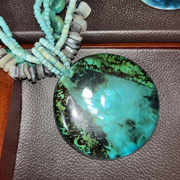 Jewelry - Picture 4 of 4